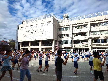 写真:「三日音頭」の練習2