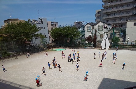 写真:休み時間の様子(5月27日)