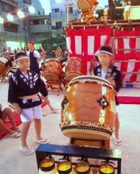 写真:8月2日太鼓演奏