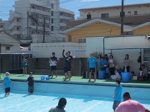 写真:どじょうつかみ会1