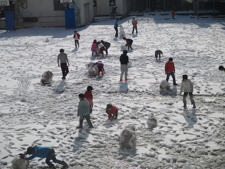 写真:雪あそび