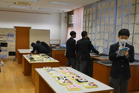 写真:1年　輝汐祭見学1