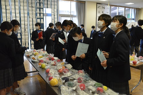 写真:1年　輝汐祭見学5