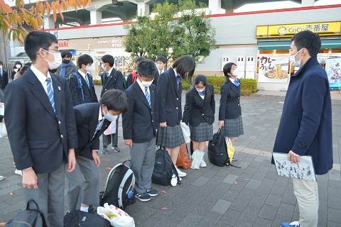 写真:南千住駅でチェック1