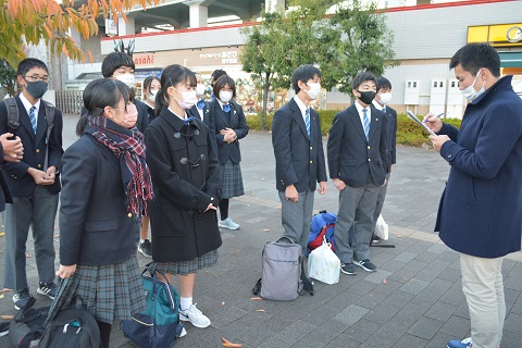 写真:南千住駅でチェック4