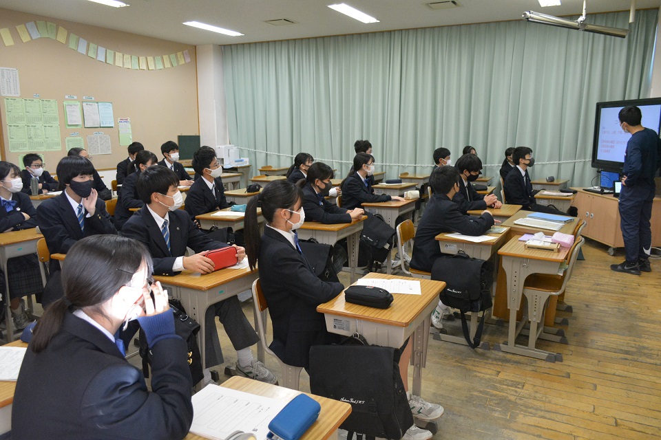 写真:2年　鎌倉校外学習(係会議)1