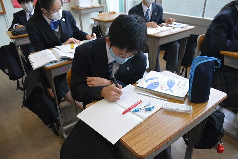 写真:1年　数学(作図)5