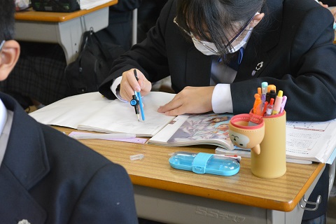 写真:1年　数学(作図)7