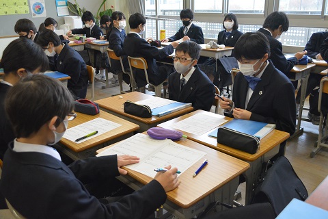 写真:1年　職業調べ10