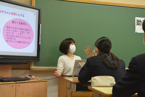 写真:校内ハローワーク助産師1