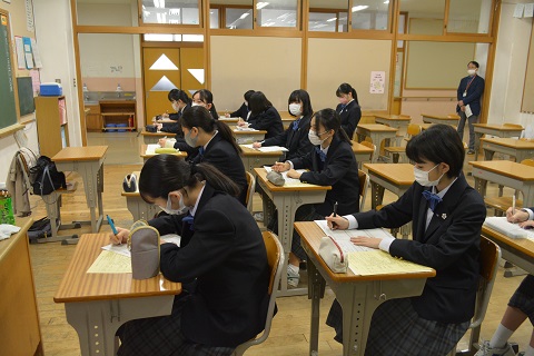 写真:校内ハローワーク助産師2