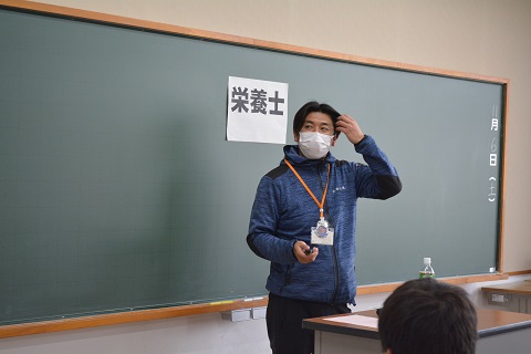 写真:校内ハローワーク栄養士1