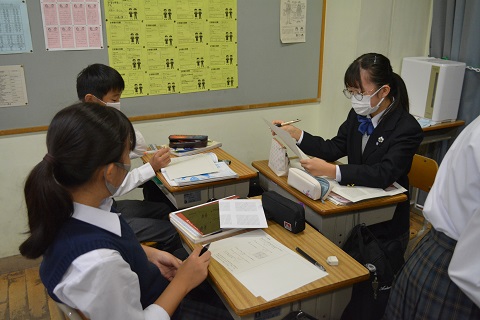 写真:1年数学　学び合い5