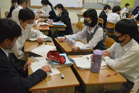 写真:1年数学　学び合い7