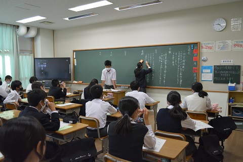 写真:議案書討議1