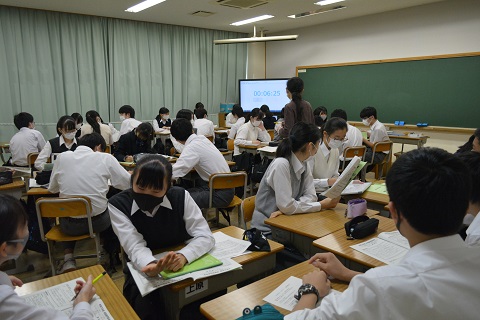 写真:議案書討議10