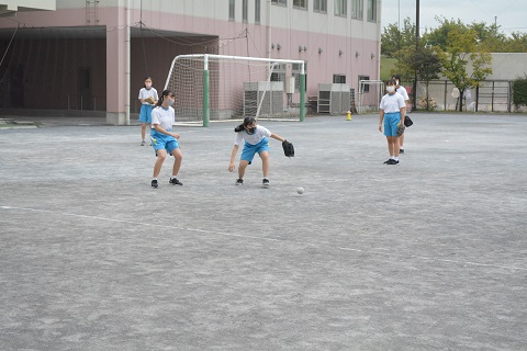 写真:女子ソフトボール8