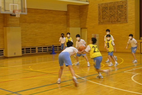 写真:男子バスケットボール3
