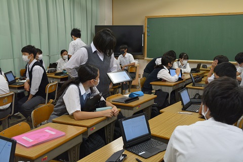 写真:各学年の総合的な学習の時間2年生3