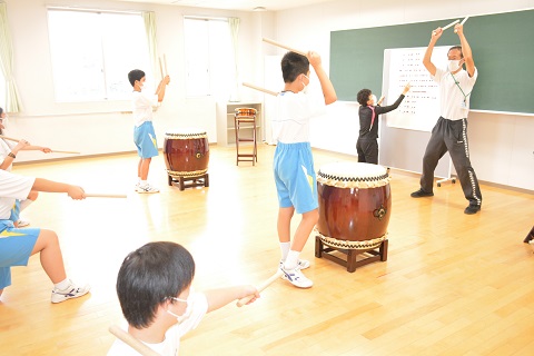 写真:太鼓の練習3