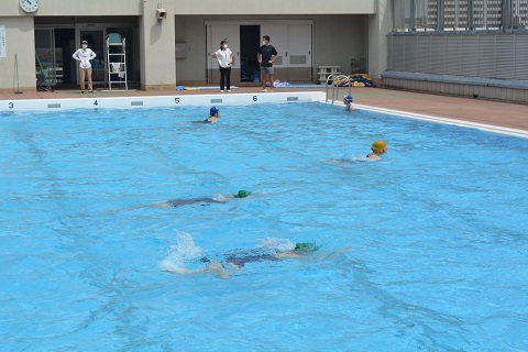 写真:夏季水泳指導4