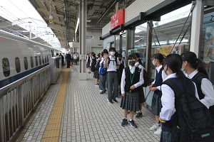 写真:修学旅行1日目71