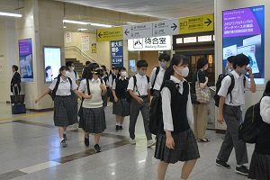 写真:修学旅行1日目80