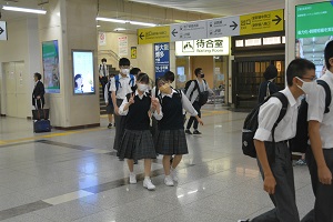 写真:修学旅行1日目81