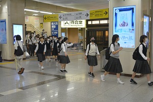 写真:修学旅行1日目83