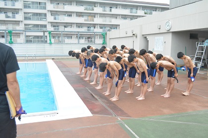 写真:水泳指導1