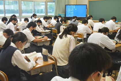 写真:前期読書週間11