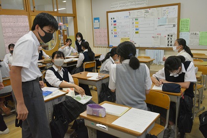 写真:3年　放課後の教え合い学習2