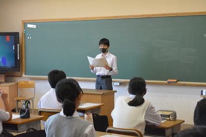 写真:2年　学級弁論大会1