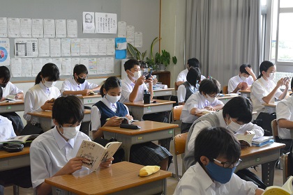 写真:朝学活・朝学習・朝読書6