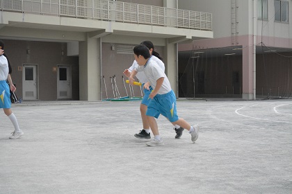 写真:保健体育の時間の運動会練習5