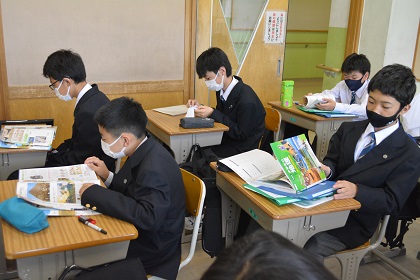 写真:試験勉強の様子1年生7