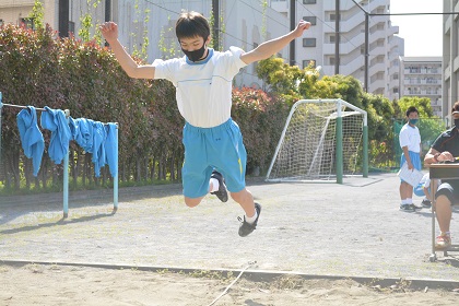 写真:立ち幅跳び1