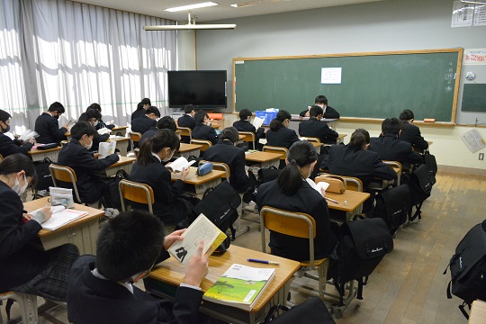 写真:朝読書の様子6