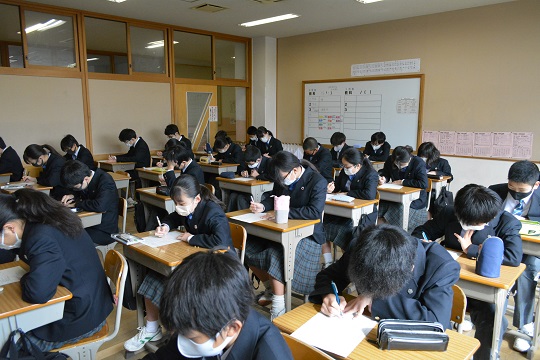 写真:朝学活の様子1