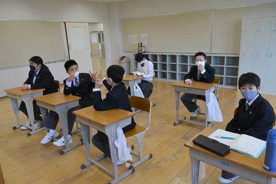 写真:朝学活の様子5