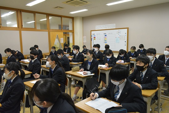 写真:朝学活の様子6