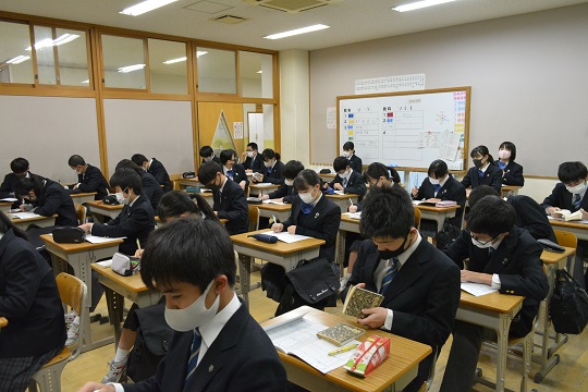 写真:朝学活の様子7