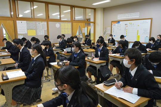 写真:朝学活の様子8