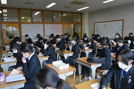 写真:朝学活の様子9