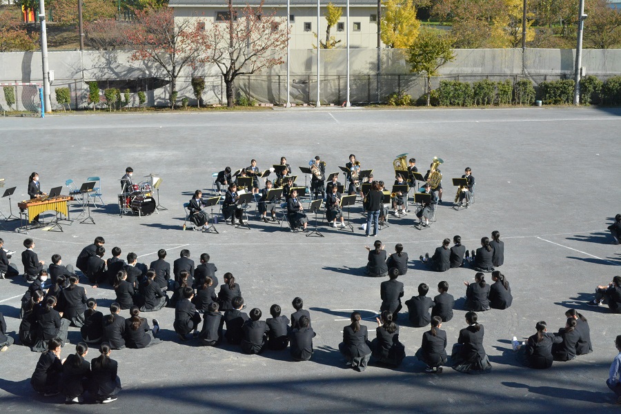 写真:三学年合同の最後の演奏2