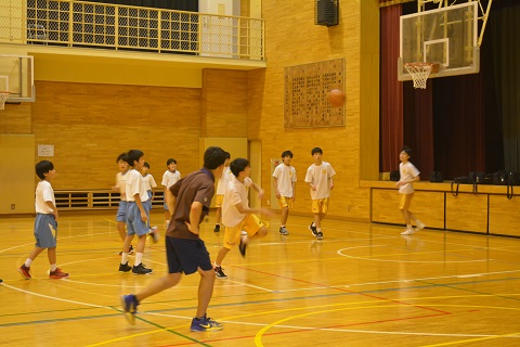 写真:男子バスケットボール部1