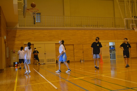 写真:女子バスケットボール部1