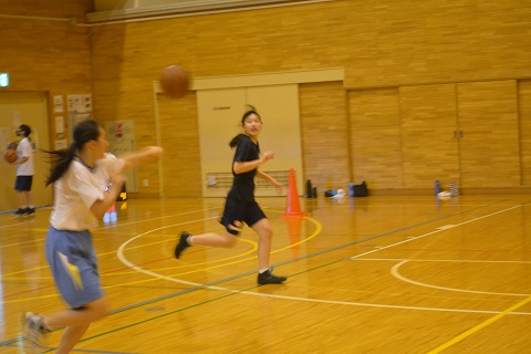 写真:女子バスケットボール部7