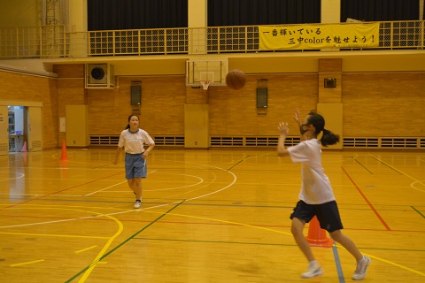 写真:女子バスケットボール部10