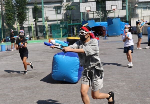 写真:水鉄砲対抗戦2